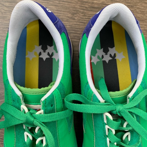 Brooks green and blue tennis shoe. Size 10.5 - Picture 5 of 14